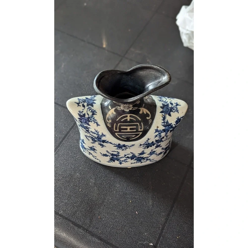 Vintage Asian Vase Blue Floral Detail Decorative Accent Made in‎ China
